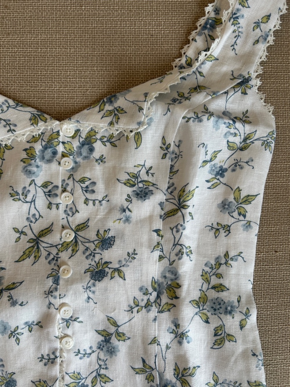 BEST Reformation Viola Linen Top Nostalgia Floral White Blue French Causal - Picture 6 of 11
